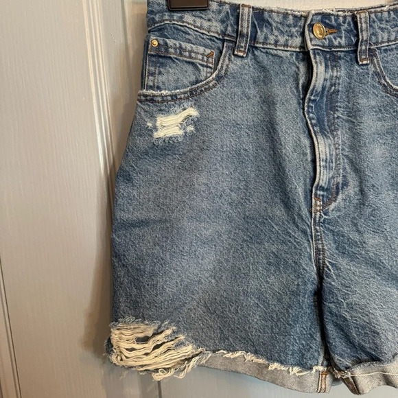 Zara High Rise Distressed Denim  Jean Shorts Size 8 Women's Blue Mom Cut Off EUC - Picture 3 of 16